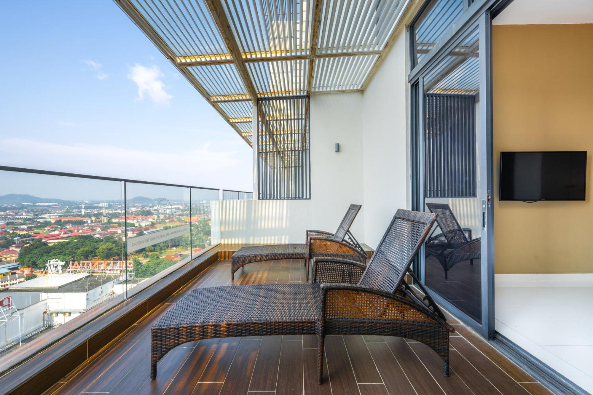 Greystone 99 Suites Malacca Екстериор снимка