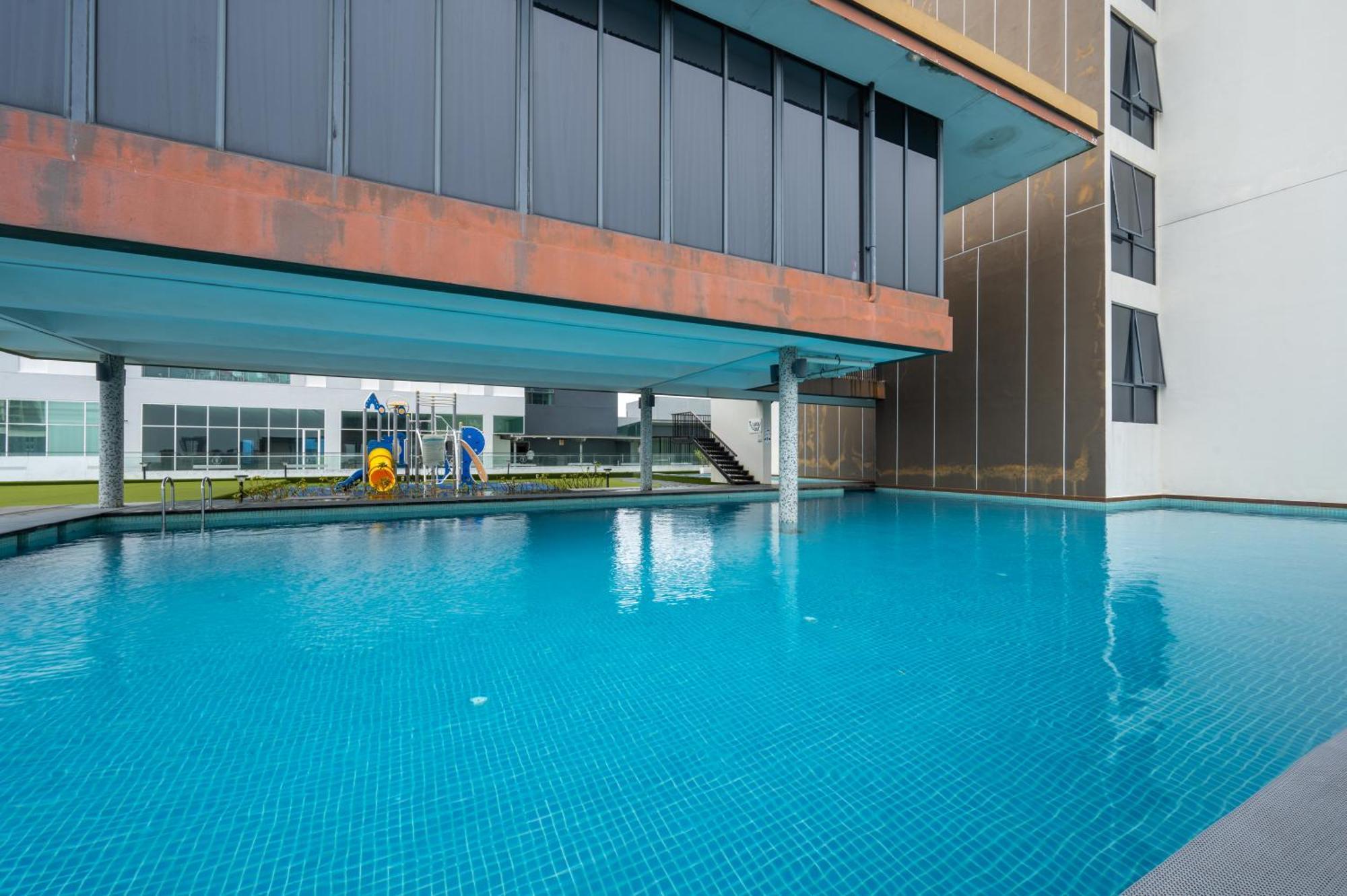 Greystone 99 Suites Malacca Екстериор снимка