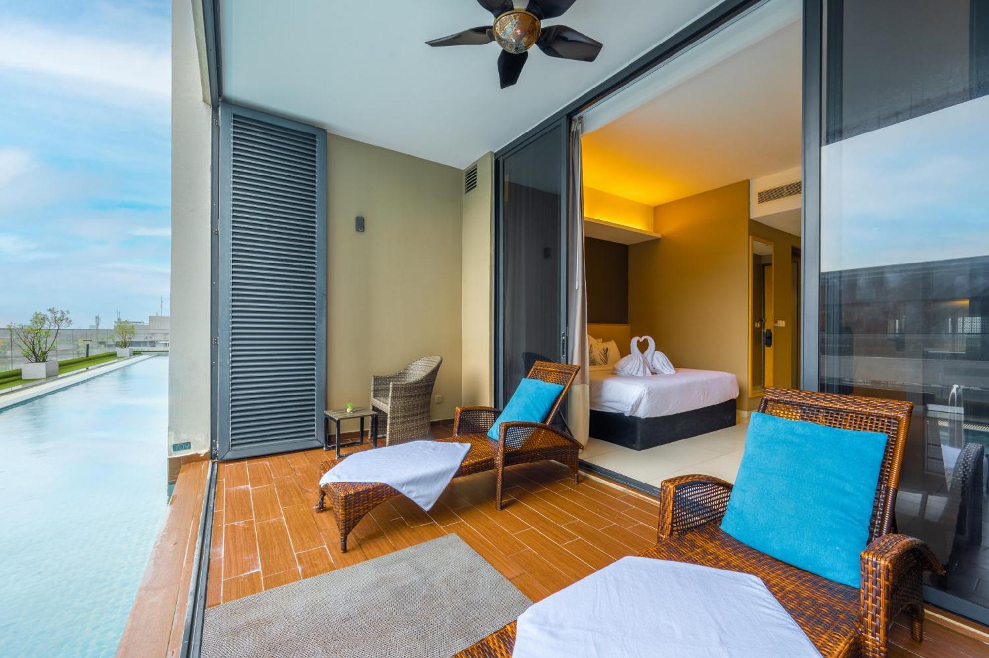 Greystone 99 Suites Malacca Екстериор снимка